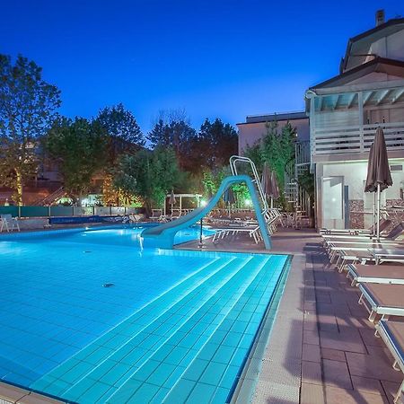 Hotel Giamaika Cesena Bagian luar foto