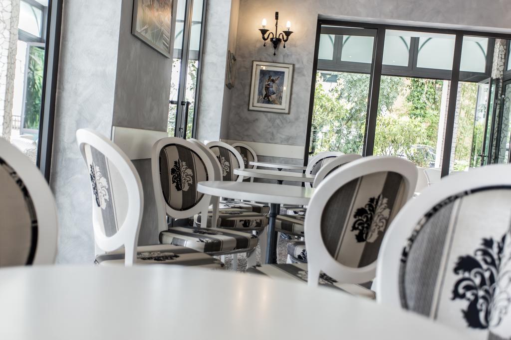 Hotel Giamaika Cesena Bagian luar foto
