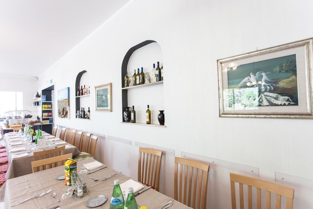 Hotel Giamaika Cesena Bagian luar foto