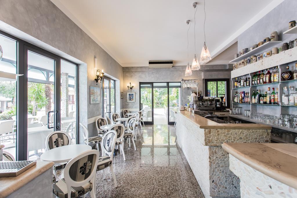 Hotel Giamaika Cesena Bagian luar foto