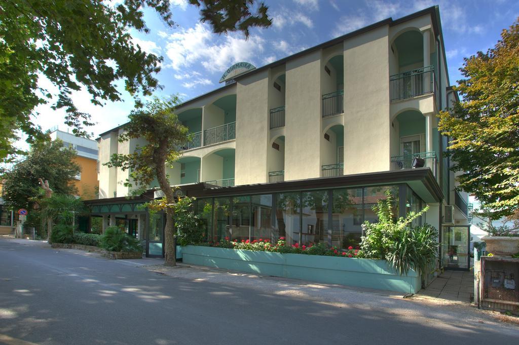 Hotel Giamaika Cesena Bagian luar foto