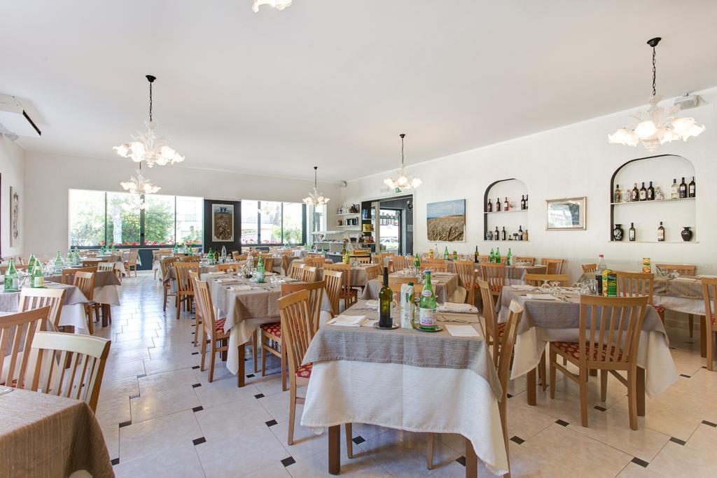 Hotel Giamaika Cesena Bagian luar foto