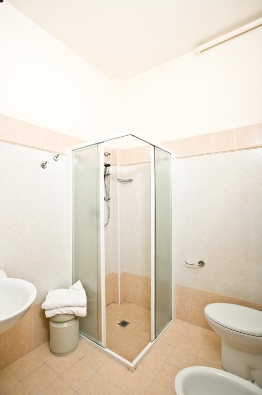 Hotel Giamaika Cesena Bagian luar foto