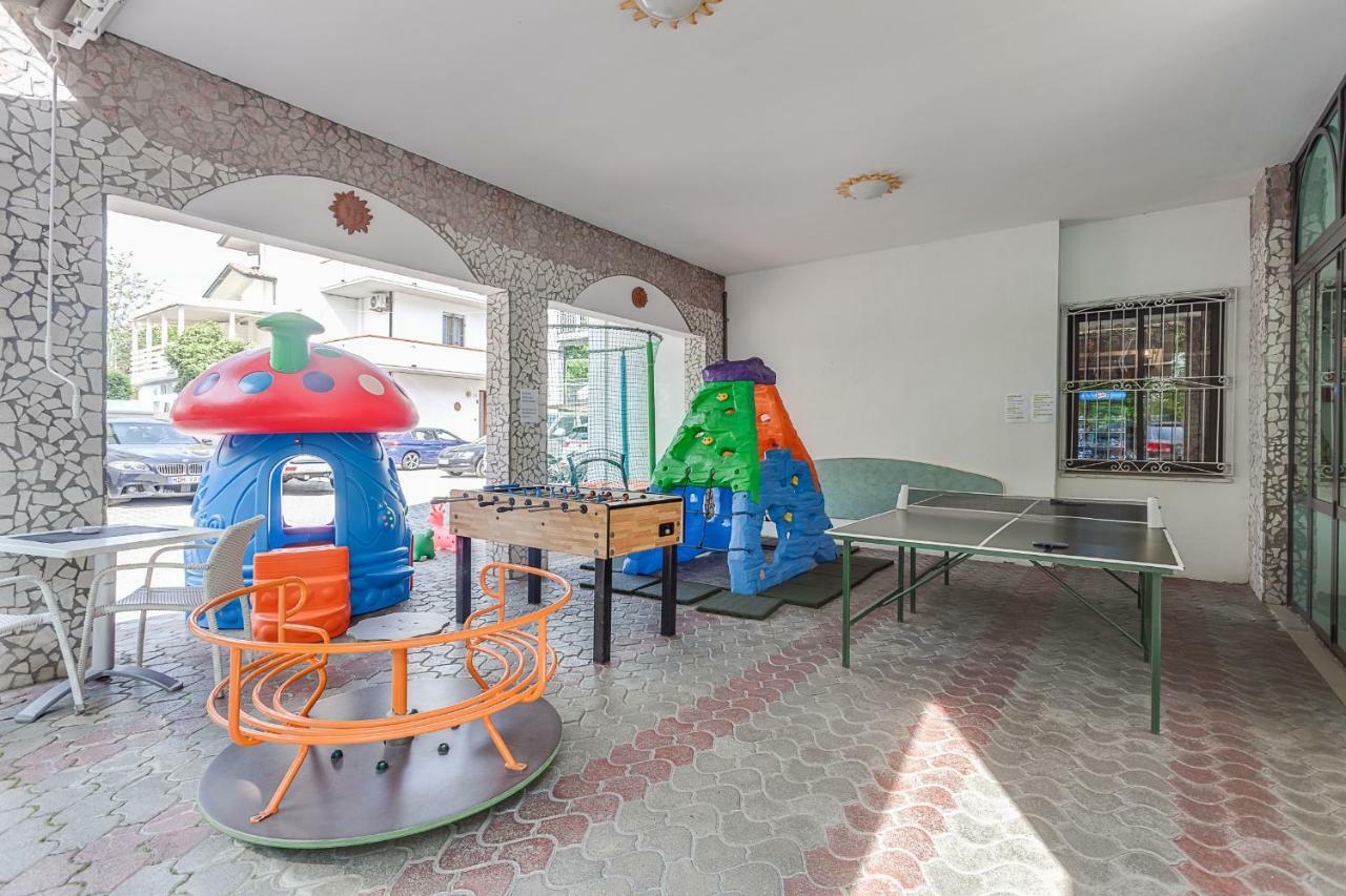 Hotel Giamaika Cesena Bagian luar foto
